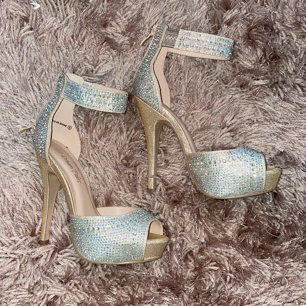 Platform heels beautiful 😍 😍😍